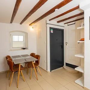 Split Inn Apartments Apartment